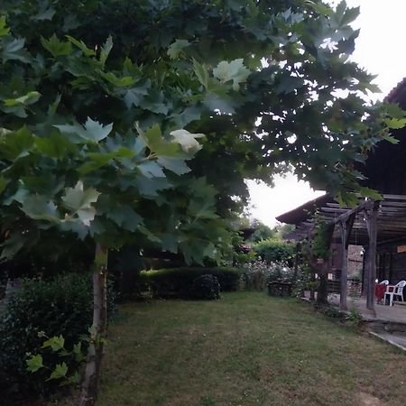Guest Houses "Zlatna Oresha - Complex" Zheravna Εξωτερικό φωτογραφία