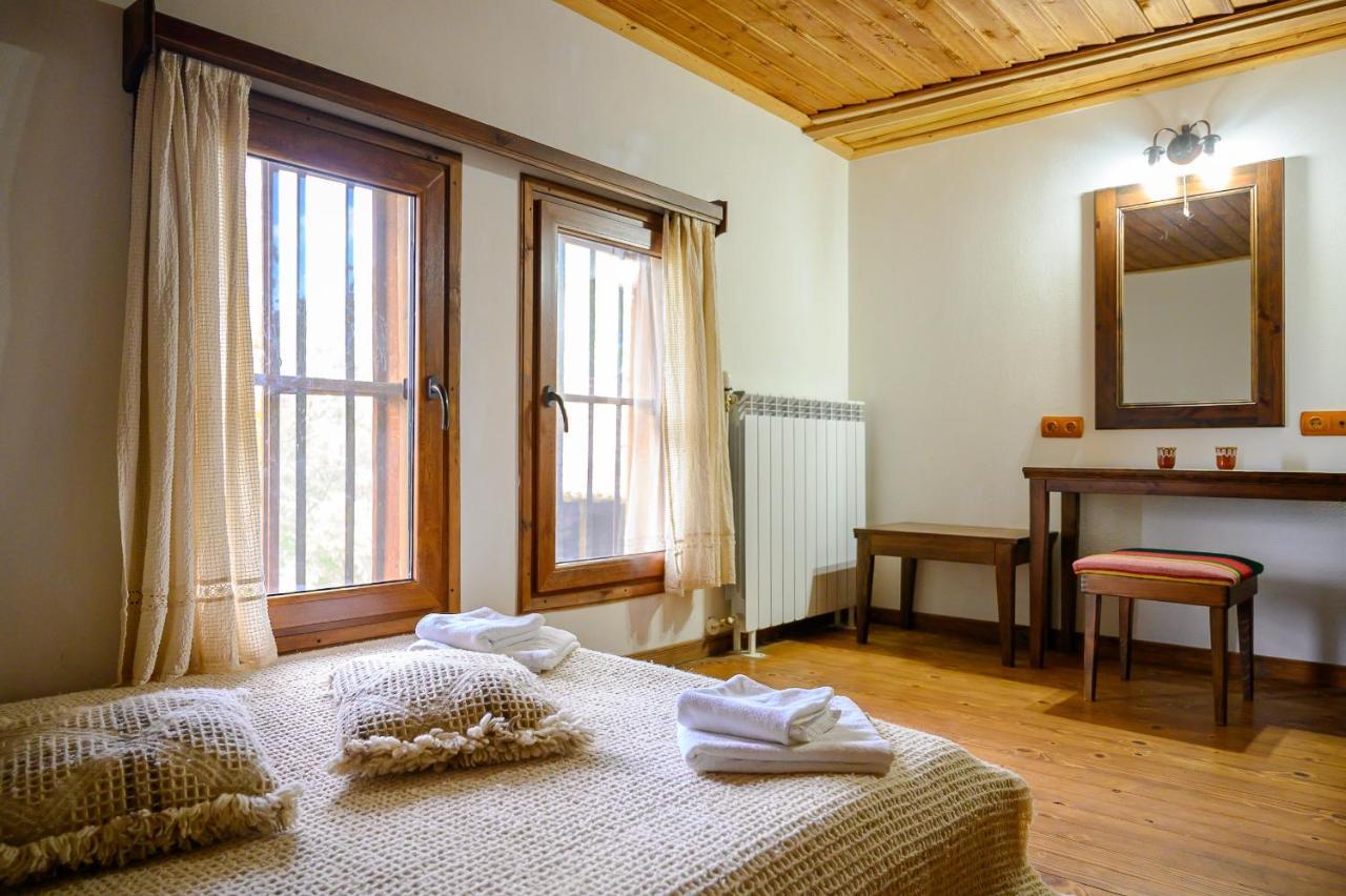 Guest Houses "Zlatna Oresha - Complex" Zheravna Εξωτερικό φωτογραφία