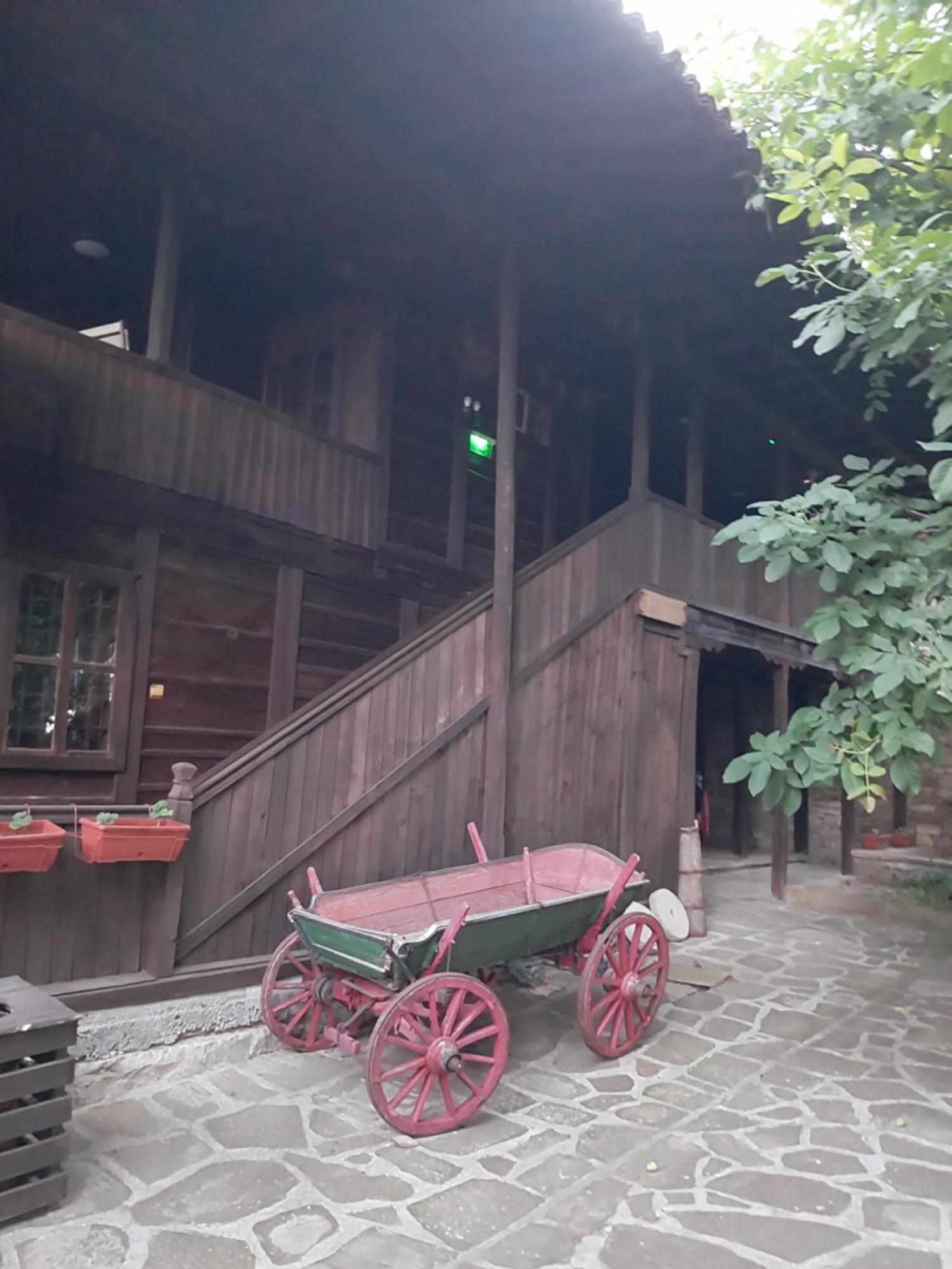 Guest Houses "Zlatna Oresha - Complex" Zheravna Εξωτερικό φωτογραφία